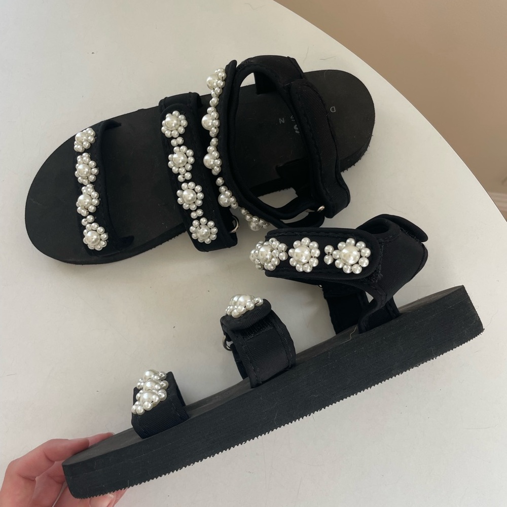 ASOS DESIGN Forget Me Not Pearl Sandals - Picture 2 of 9